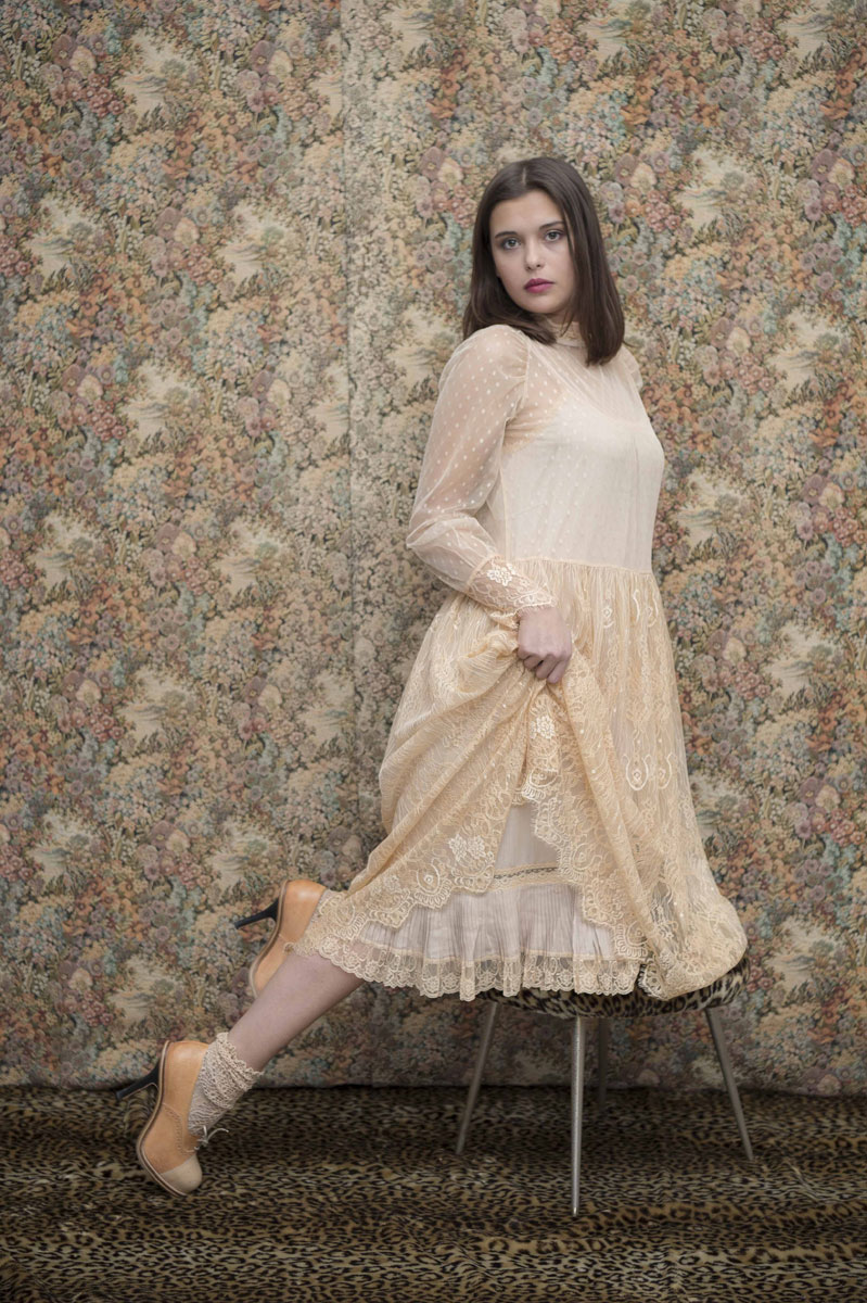 Robe Mistinguett Beige Pêche - Collection Effeuillage Robe Mistinguett Beige Pêche - Collection Effeuillage