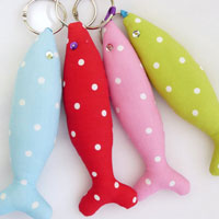 Porte cl� sardine pois