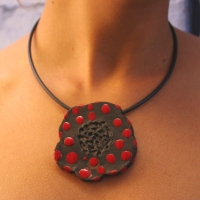 Collier Poppy Lady Bird � parfumer