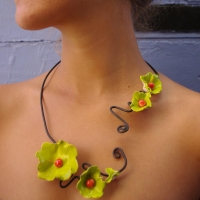 Collier Chemin de fleurs