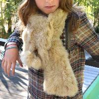 Echarpe Boa en fourrure caramel pour enfant