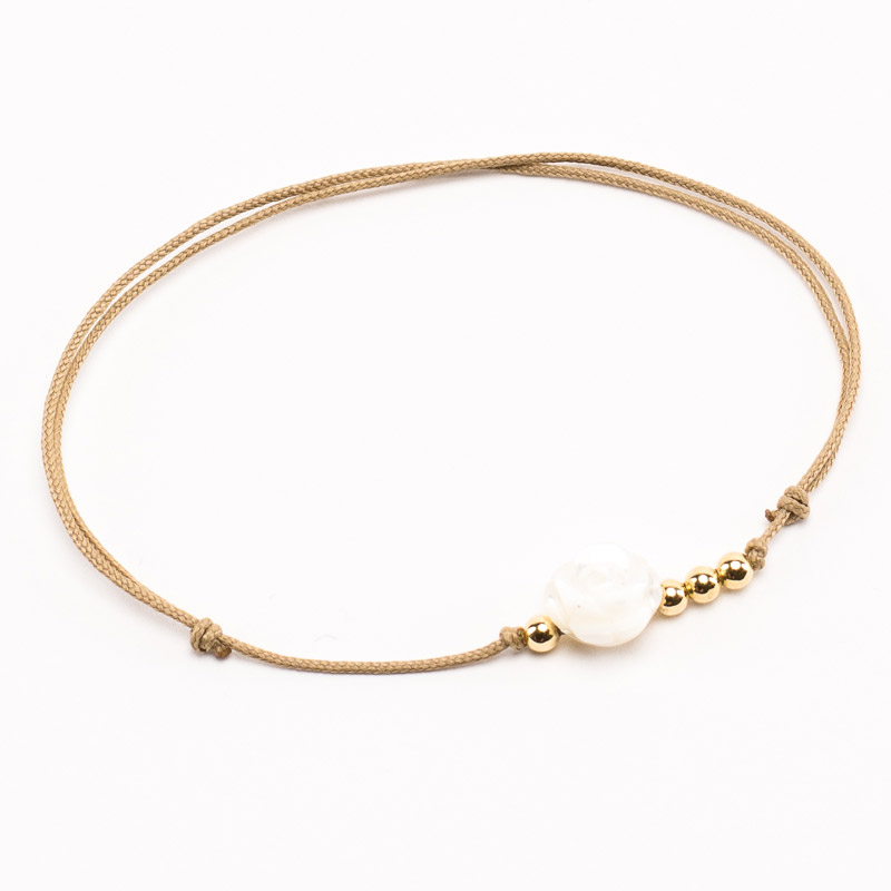 Bracelet Les Charmeuses cordon et nacre Bracelet Les Charmeuses cordon et nacre