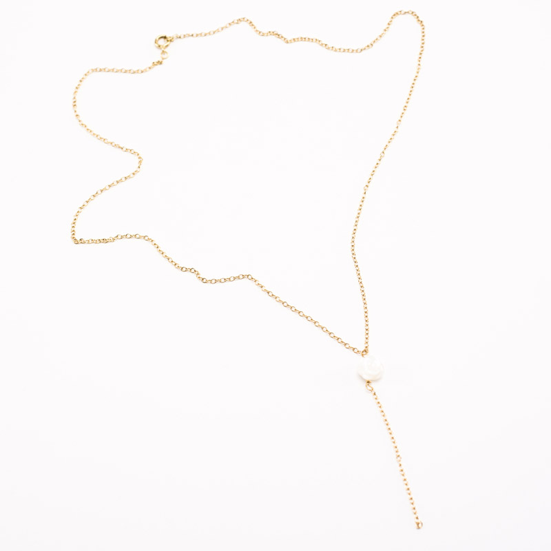 Collier Les Charmeuses or et nacre Collier Les Charmeuses or et nacre